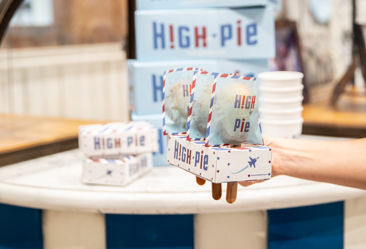 HIGH pie Photo of pies in hand