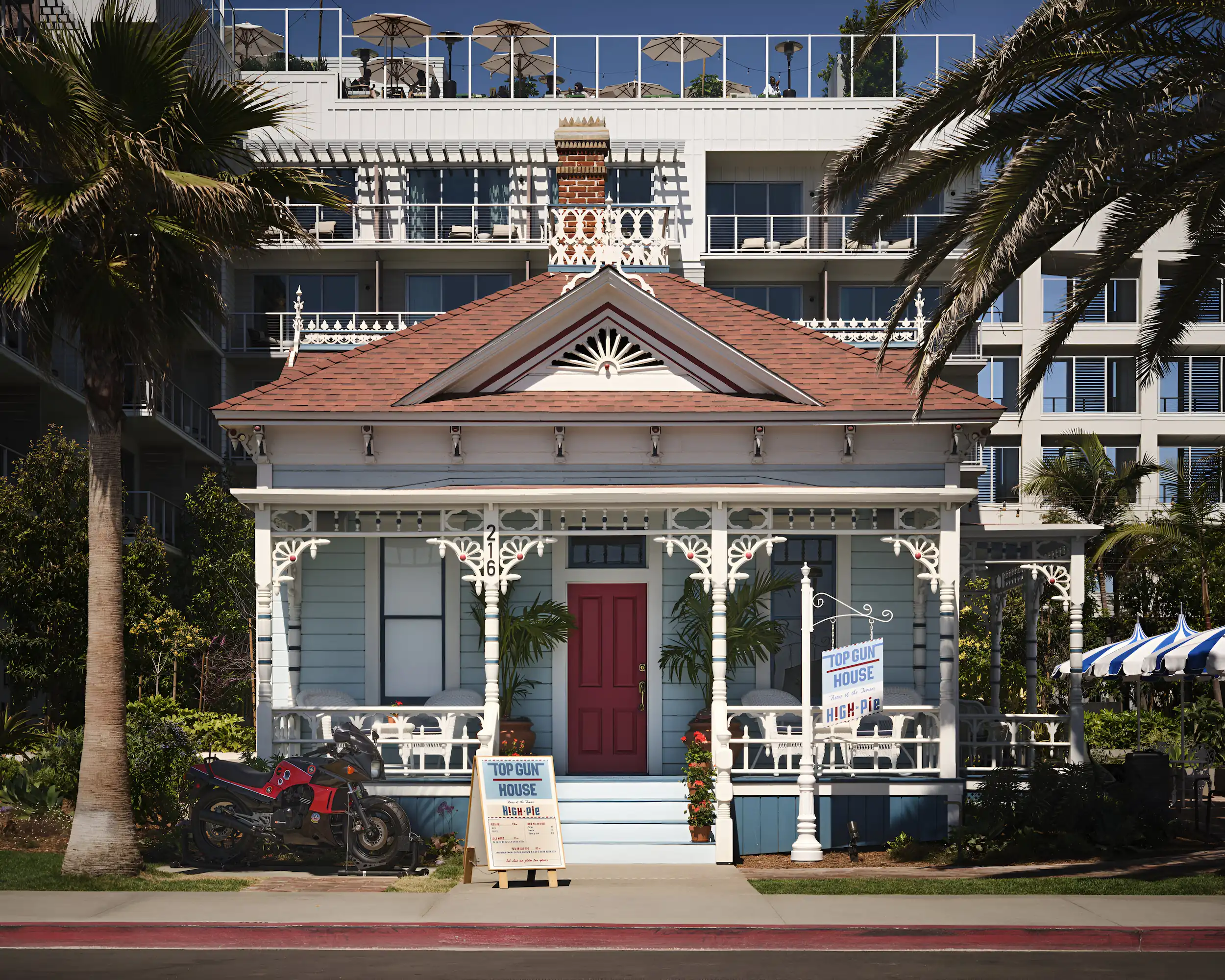 Top Gun House Facade: Where Hollywood History Meets Coastal Charm.