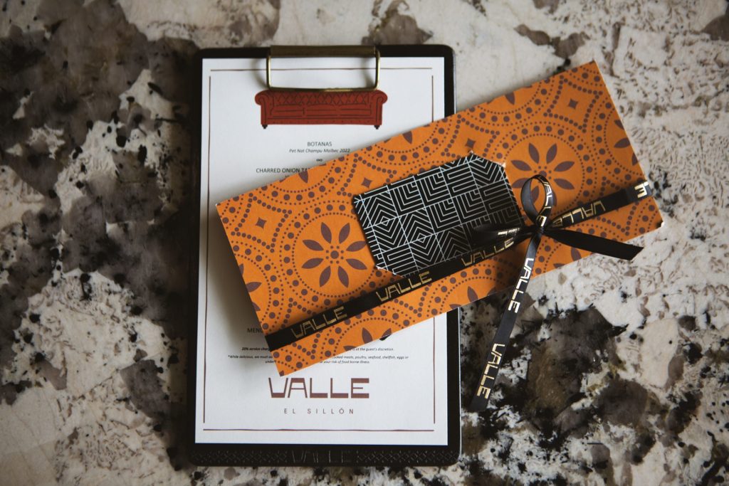 Gift card flat lay valle